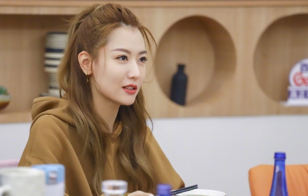 男生女生一起做亏亏的APP