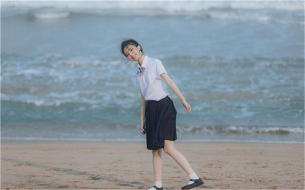 丝瓜秋葵草莓绿巨人香蕉抖音视频