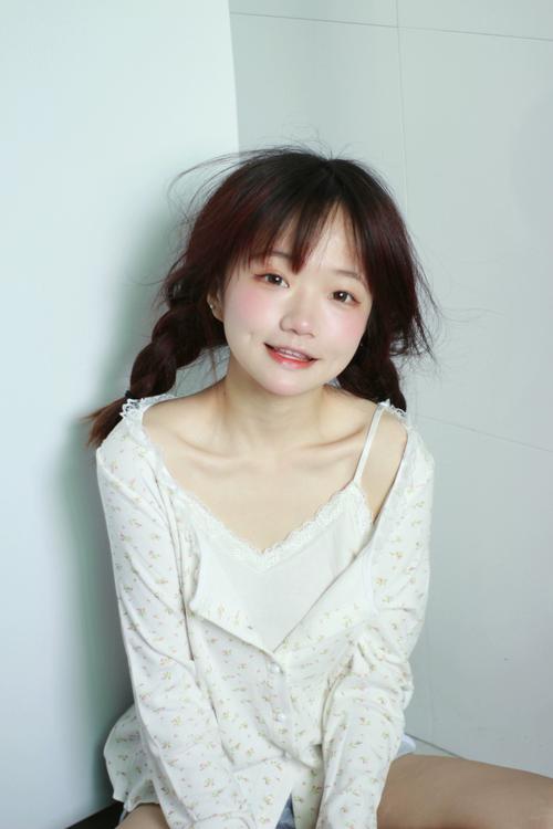 亚洲中文少女在线