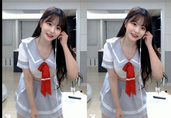 秋葵小蝌蚪榴莲富二代18岁免费版