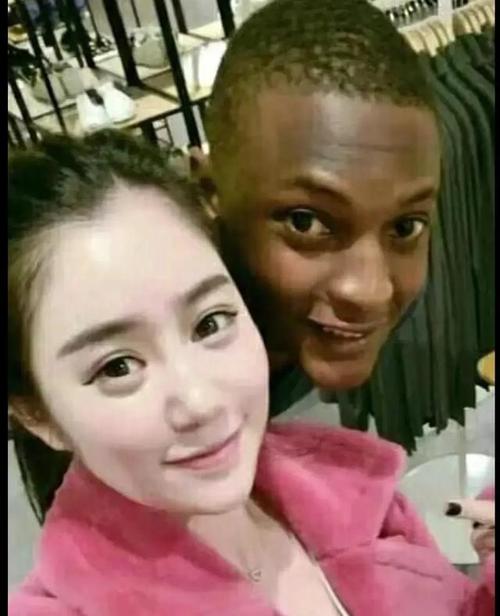 黑人中国女朋友哔哩哔哩