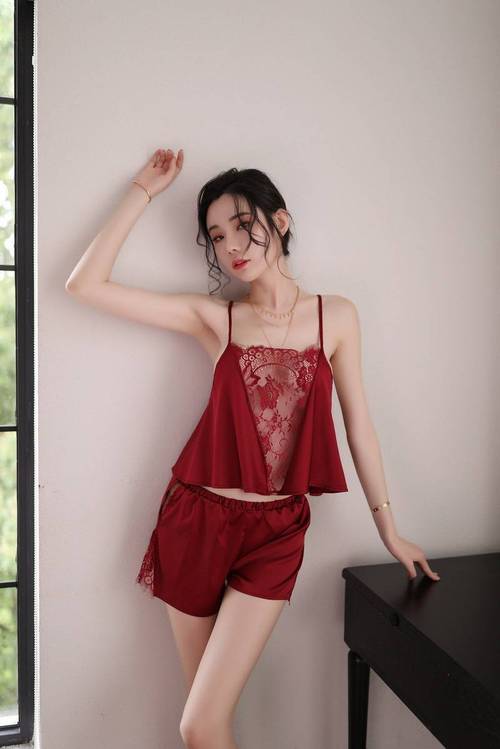 少妇情趣内衣写真视频