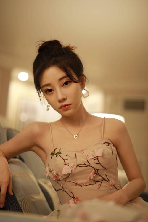 冯提莫视频中文字幕