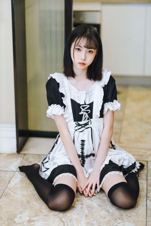 日本高清视频网站www调戏女仆