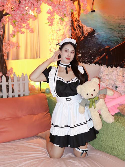 日本高清视频网站www调戏女仆