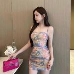 包臀裙美女大尺度翘臀