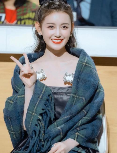 依依成人精品视频在线播放