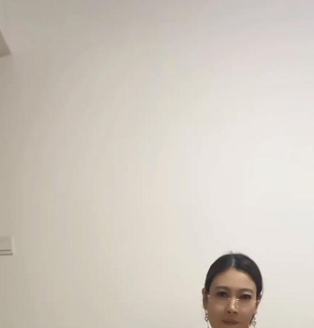 沈阳熟女露脸对白视频