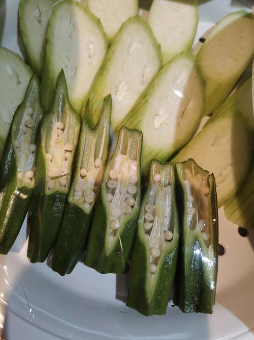 丝瓜樱桃秋葵榴莲菠萝蜜污黄瓜