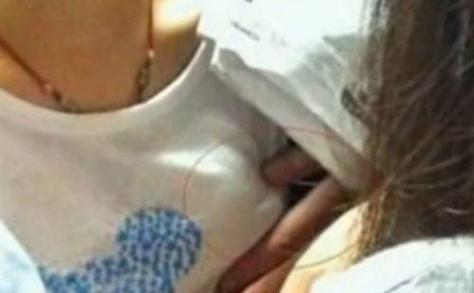 女摸自己下面全看视频