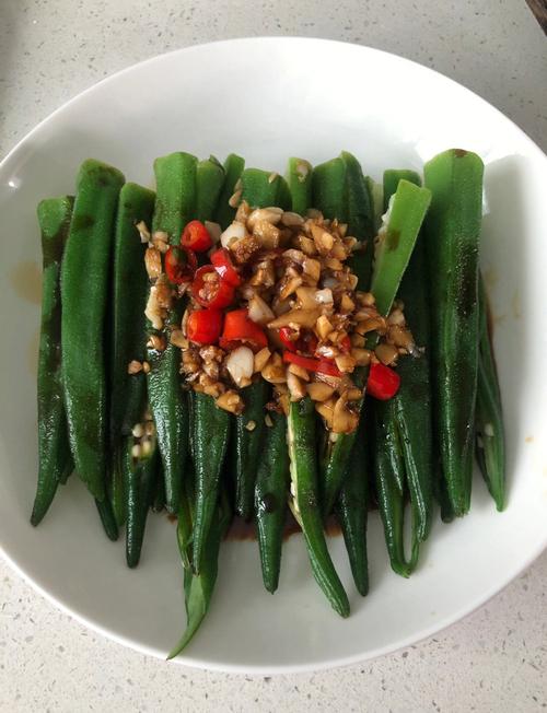 向日葵秋葵草莓丝瓜鸭脖芭乐免费版