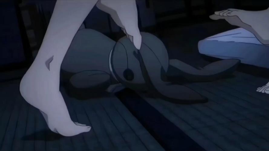 撕掉她的衣服撕光图