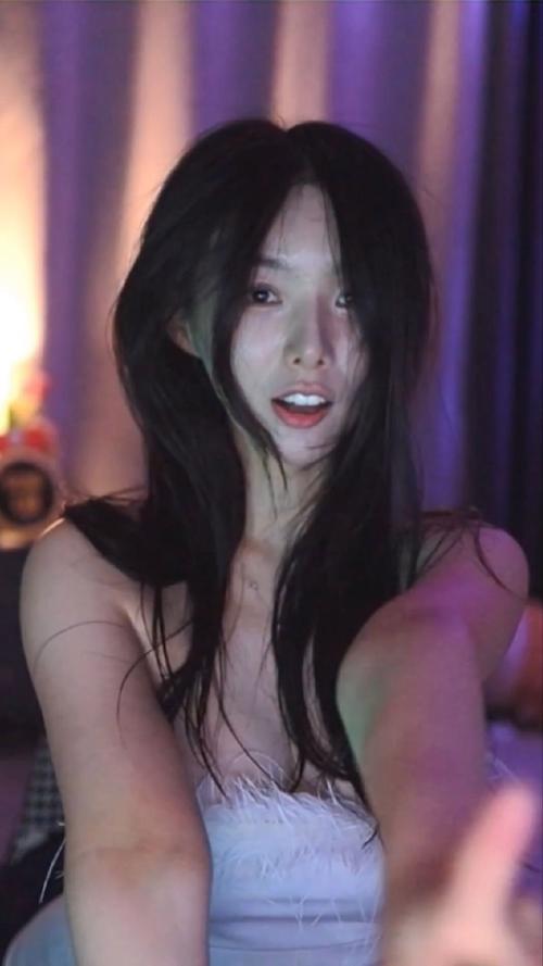 高颜值主播喷水在线播放