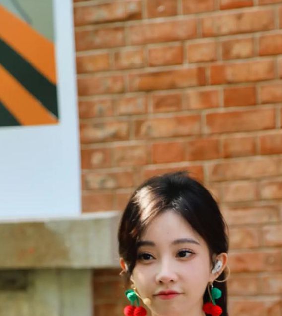 冯提莫视频中文字幕