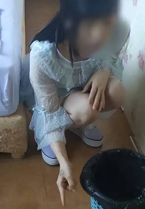 安丘瓷砖女视频4分55秒视频