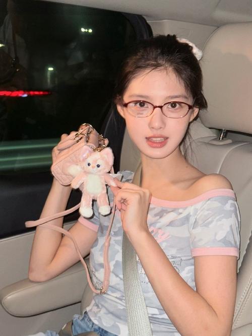 艾米范美女直播间