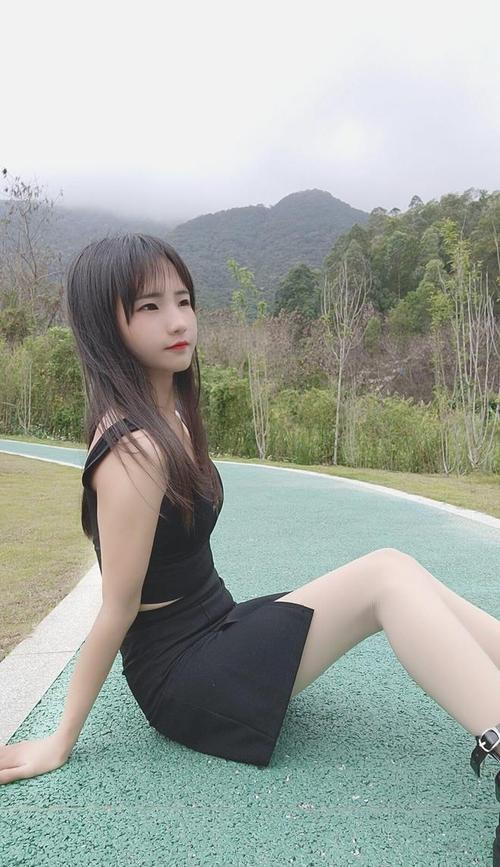 国内户外露出自拍视频