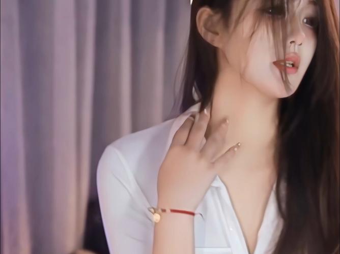 美女直播间热舞