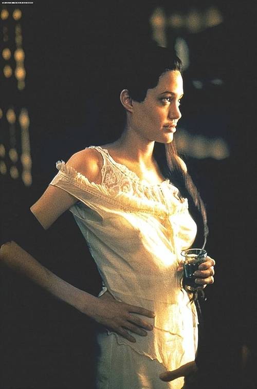 欧美三级在线现看中文