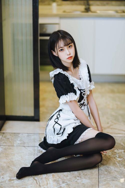 女仆装被啪在线观看视频