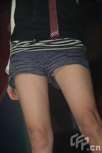 真实偷拍各种走光福利小视频