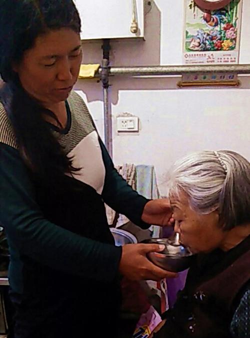 欧美老熟妇乱子伦视频播放