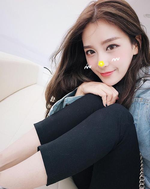 中国大陆女rapper18岁仙踪林