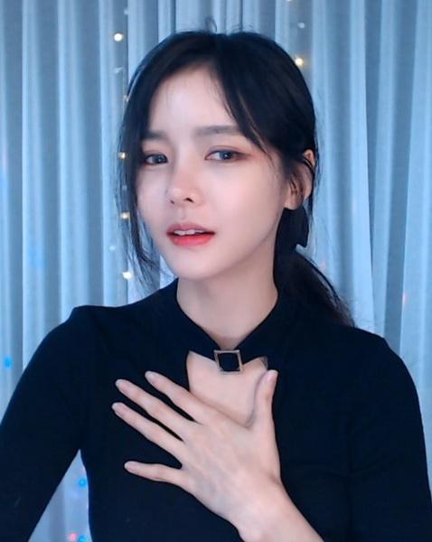 芭乐丝瓜草莓向日葵小猪鸭脖幸福宝