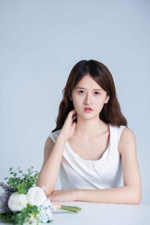 JVID暗黑OL私密调教在线播放