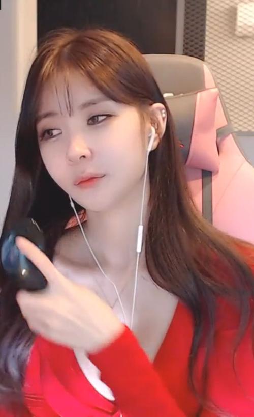 榴莲视频 秋葵 绿巨人站长统计下载