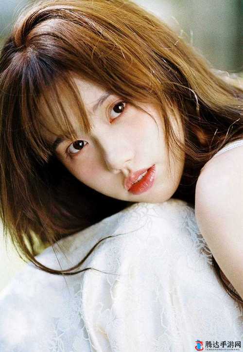 Videodes娇小清纯APP