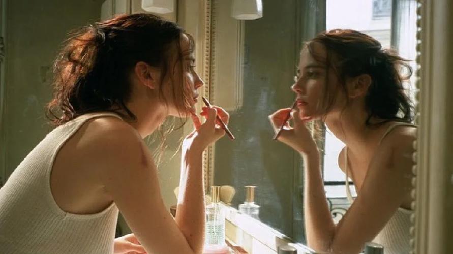 我们对着镜子做视频