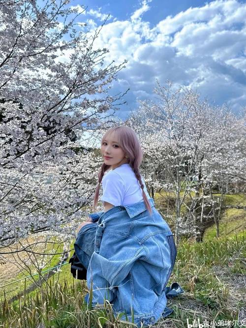 虎白m粉嫩小泬播放