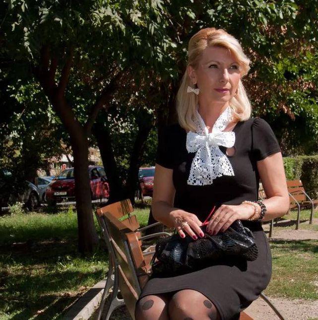 欧美丰满裤袜高跟鞋脚交