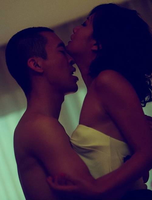 黄立行与徐静蕾吻戏