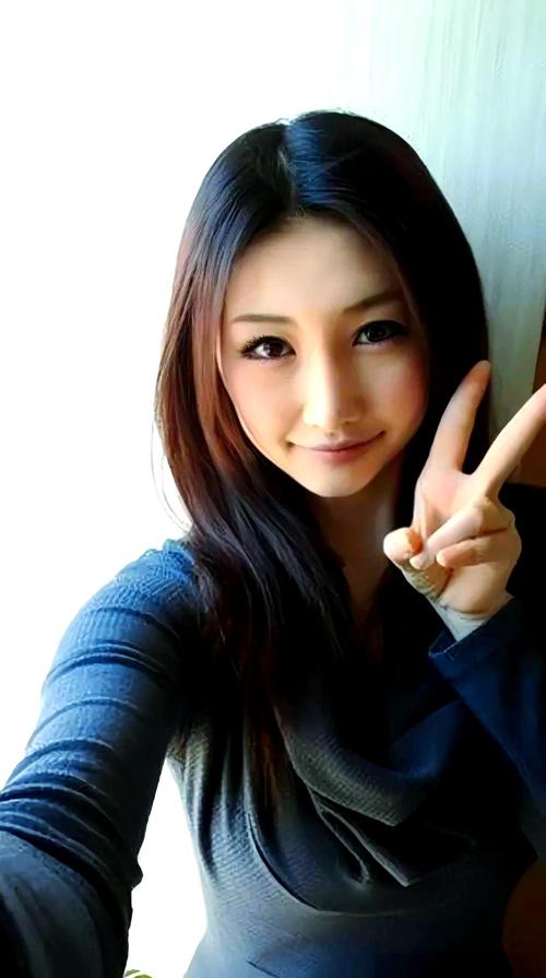 水岛津实白衣浴室免费手机