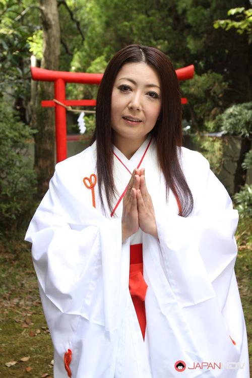 加勒比紫彩乃大战黑人在线