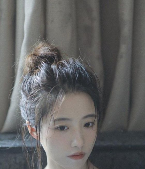 美女直播浴室洗澡