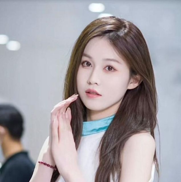 网红刘婷户外直播