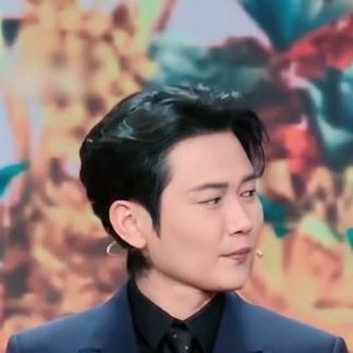 李雪琴孟鹤堂撒娇情侣表情包