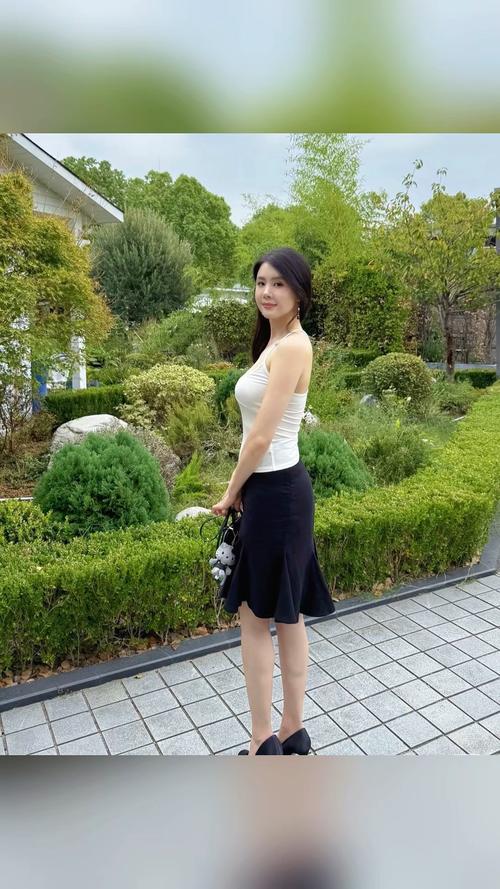 YouPornYouJizz丰满少妇