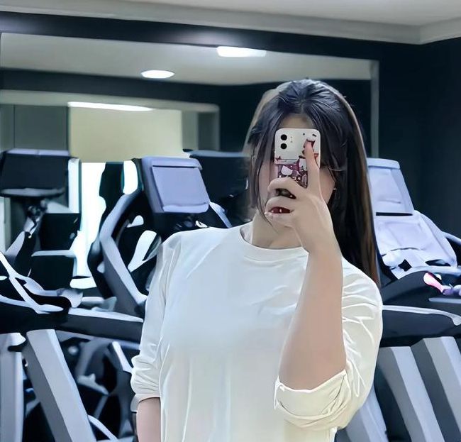 翘臀美女国产在线