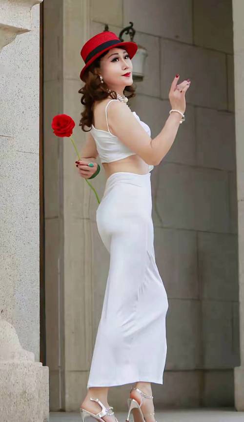 老熟女亲自上阵泻火视频