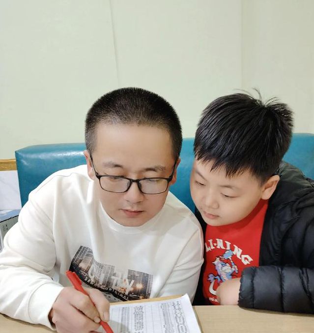 坐在学长的棒棒上写作业在线视频